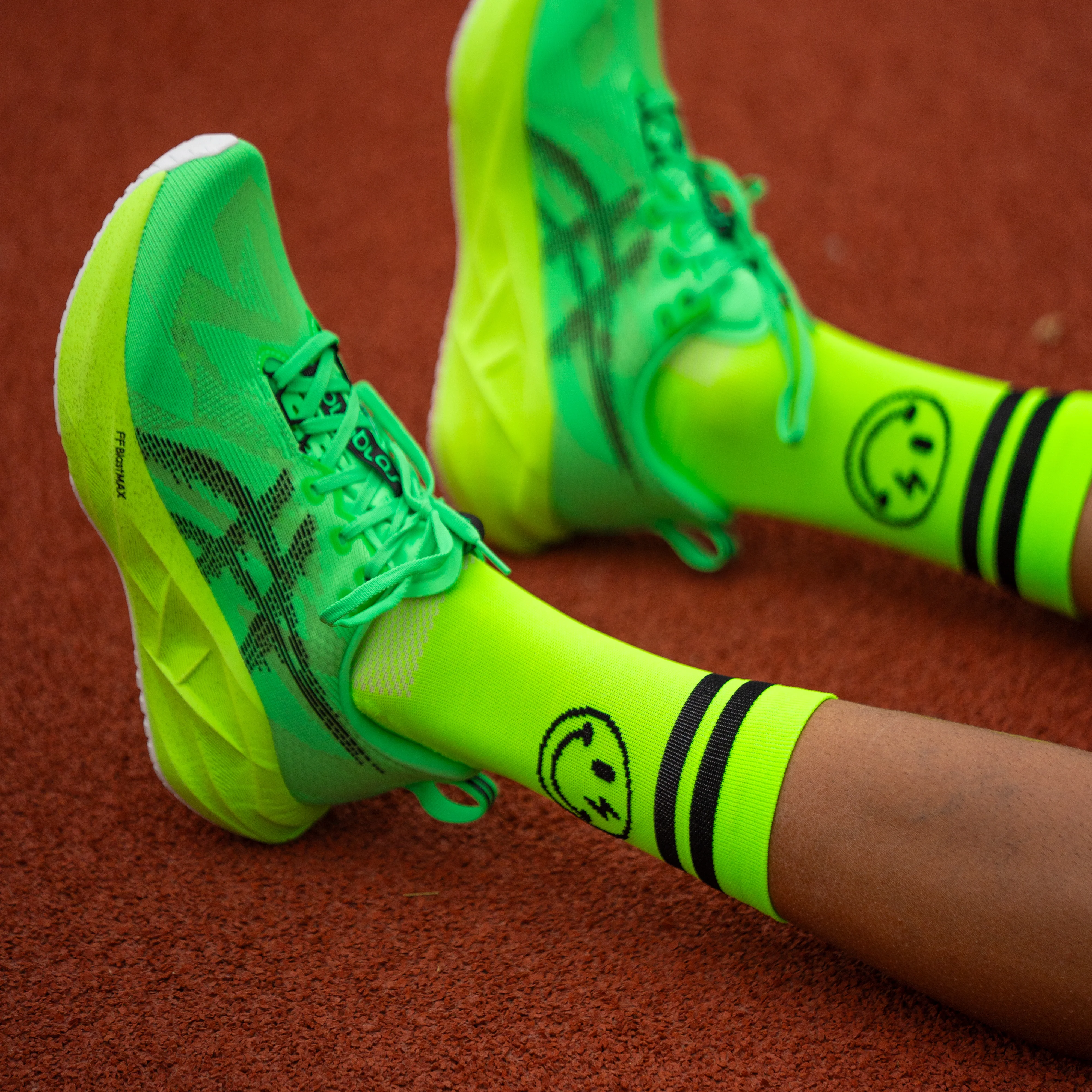 ELECTRIFIED GREEN - CALCETÍN RUNNING - Image 3