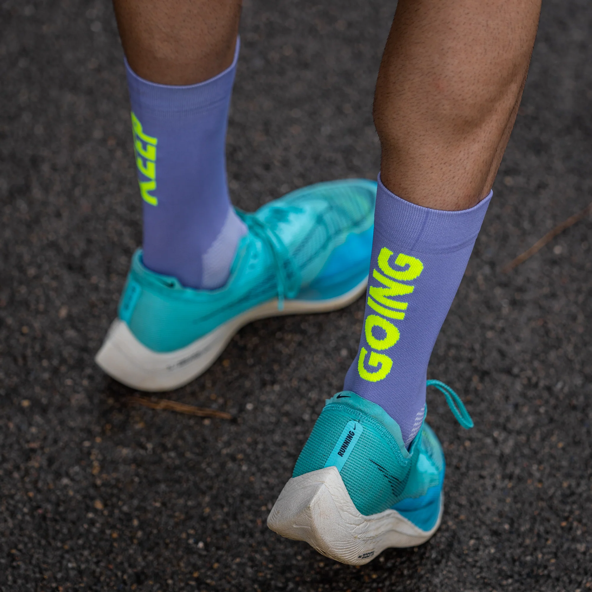 KEEP GOING PURPLE - CALCETÍN RUNNING - Image 3